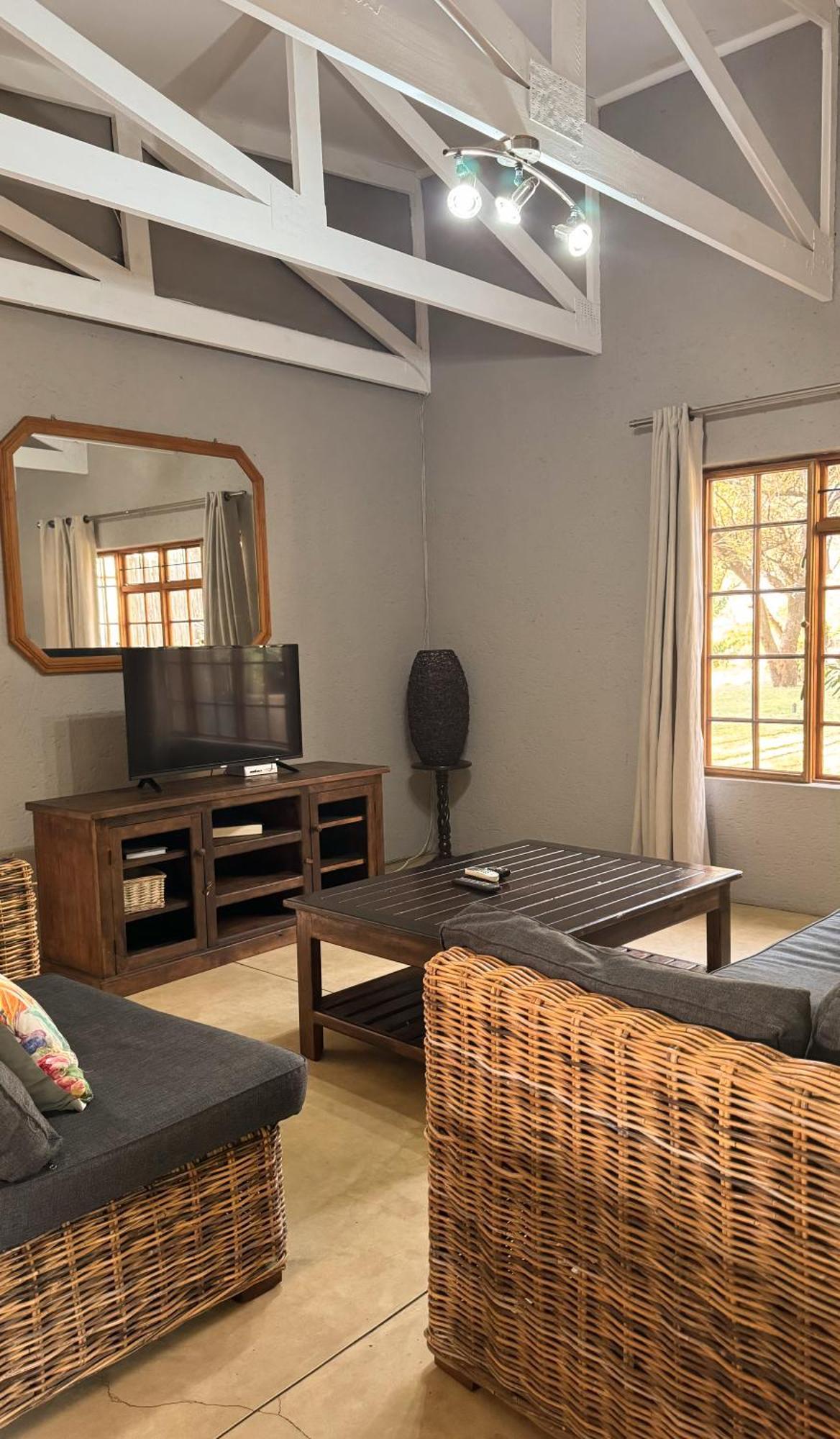 מאלליין Paradise Creek Lodge מראה חיצוני תמונה