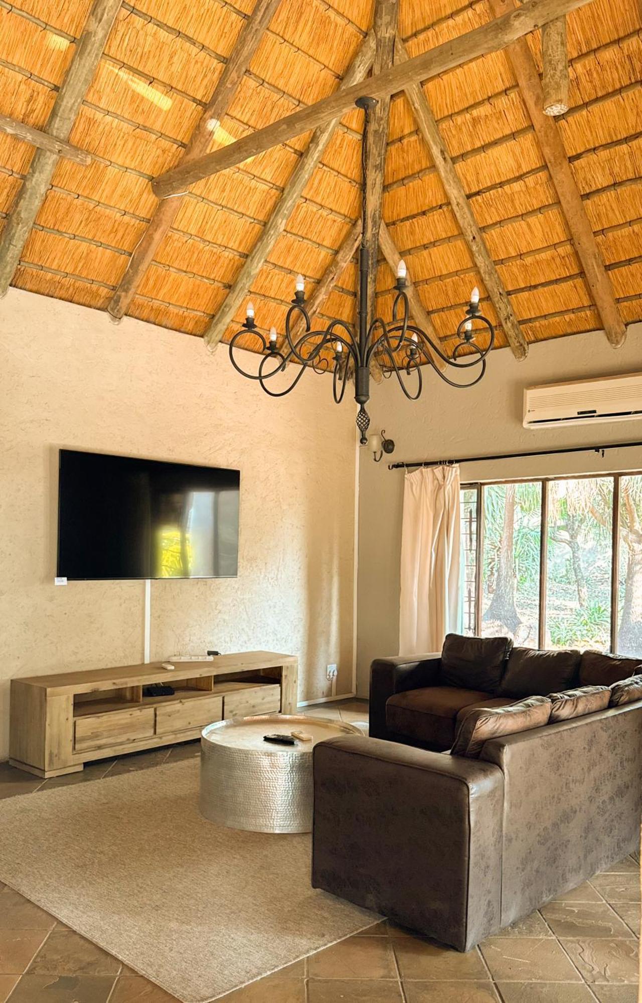 מאלליין Paradise Creek Lodge מראה חיצוני תמונה