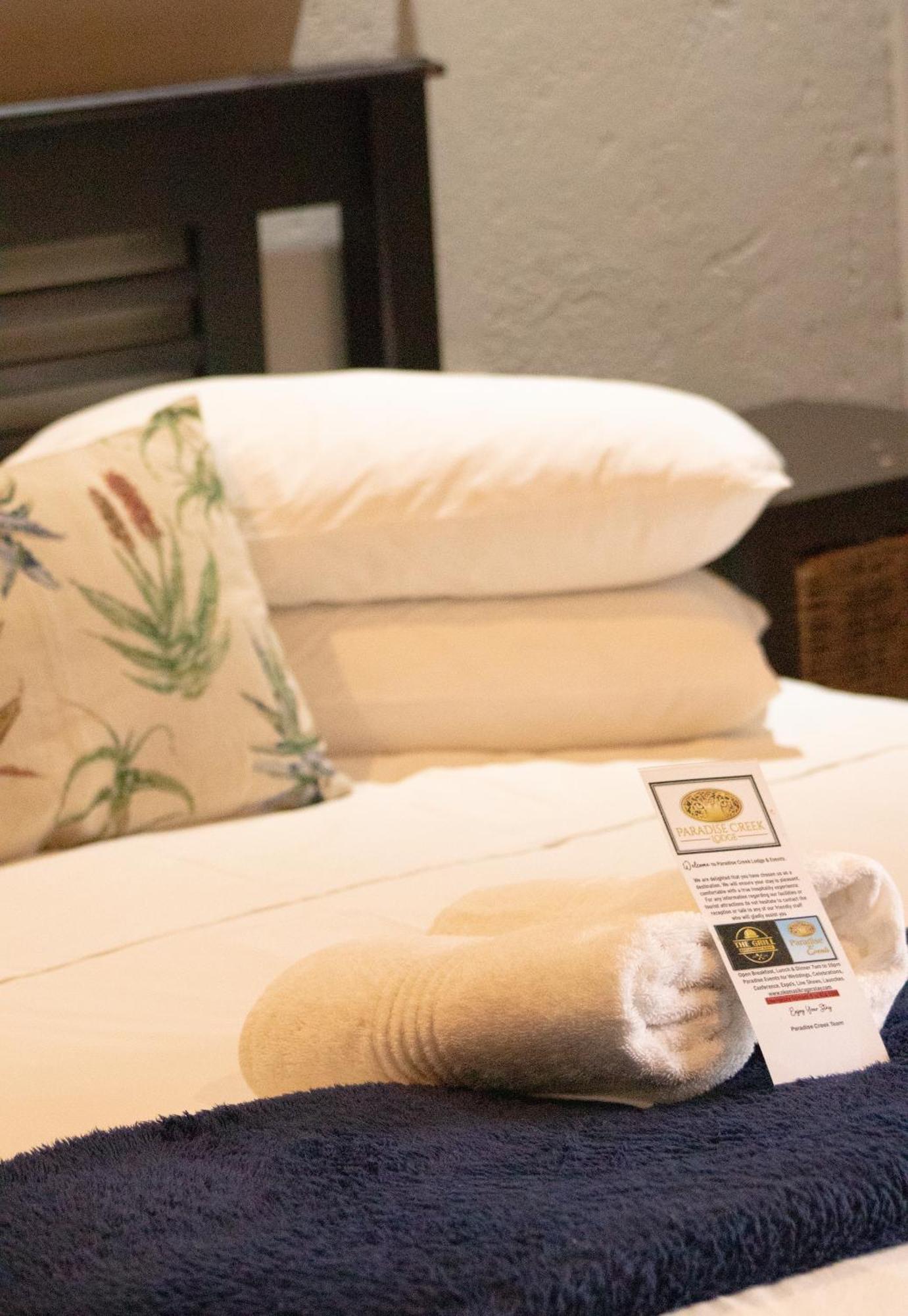 מאלליין Paradise Creek Lodge מראה חיצוני תמונה