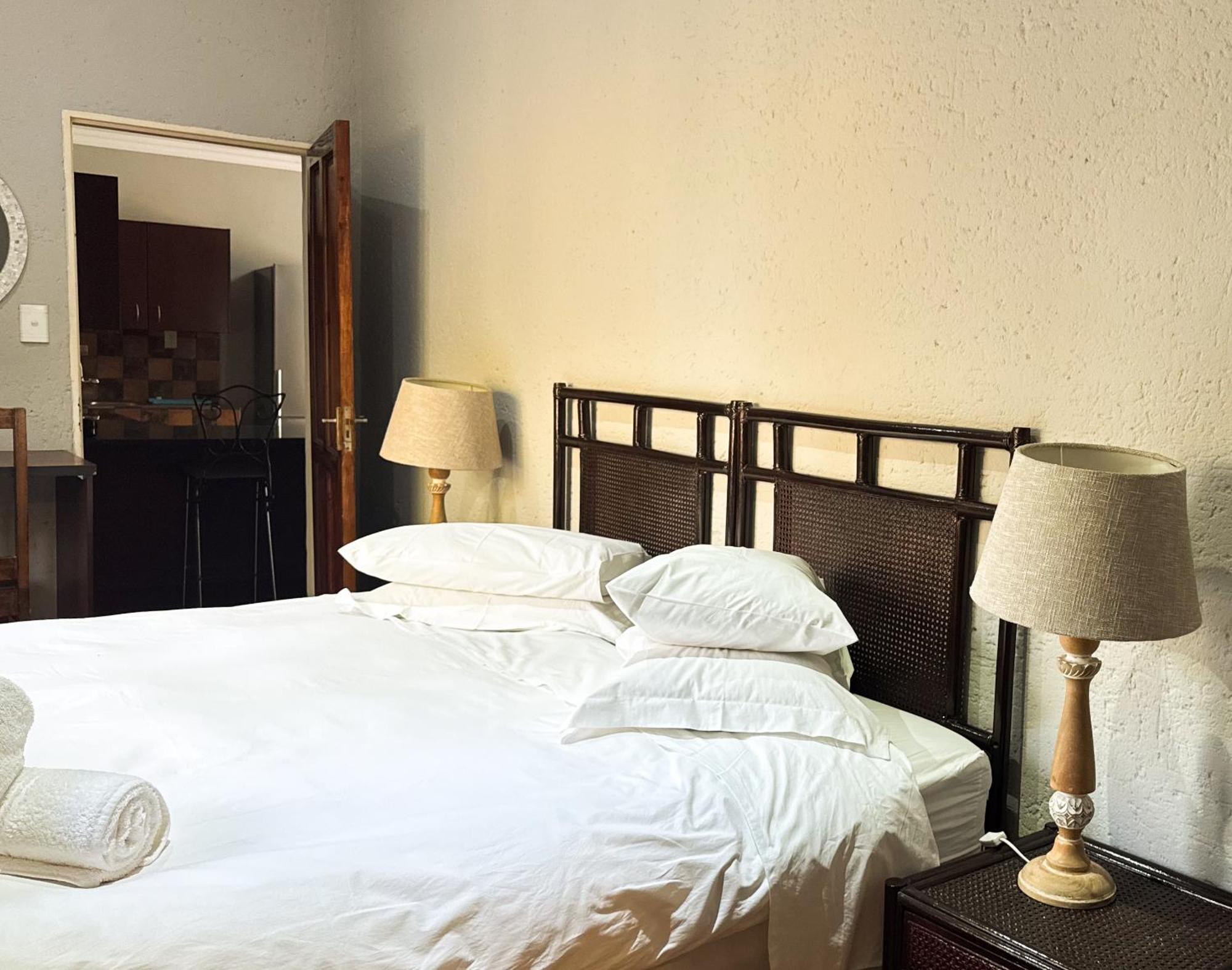 מאלליין Paradise Creek Lodge מראה חיצוני תמונה