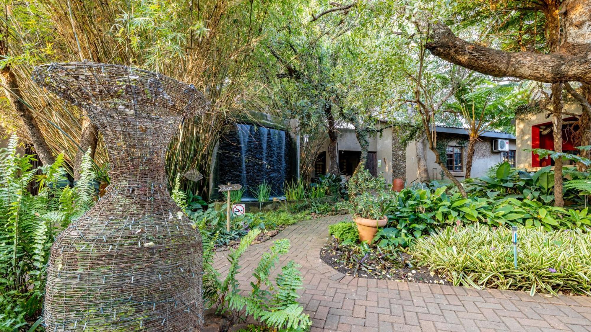 מאלליין Paradise Creek Lodge מראה חיצוני תמונה